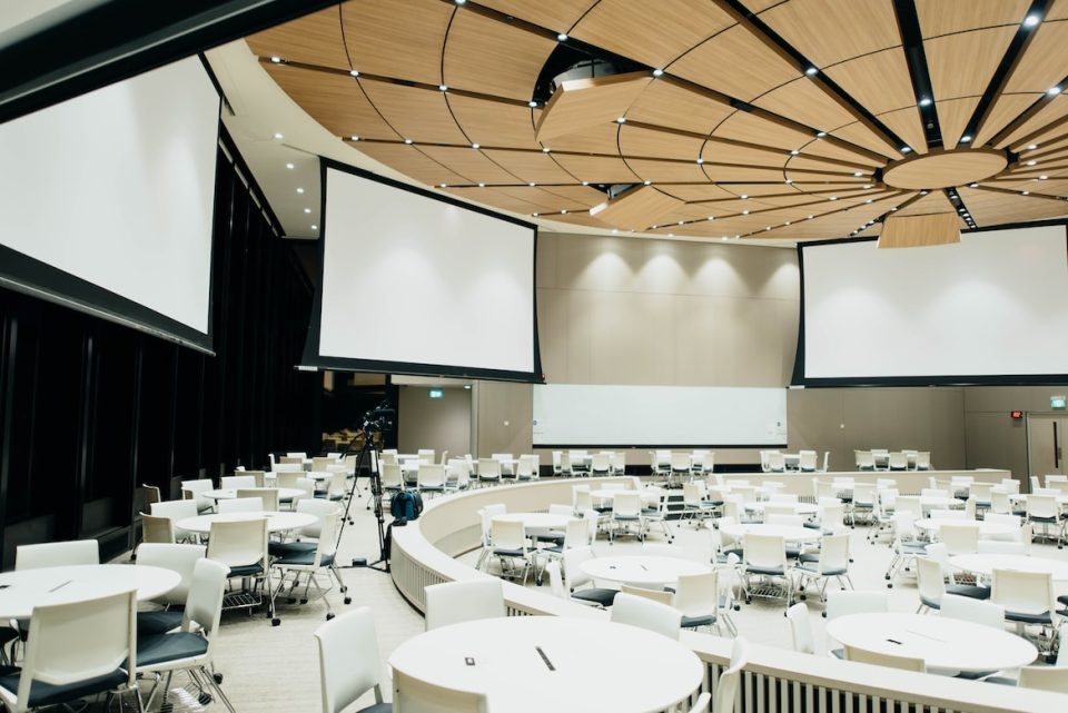 How to Create a Welcoming Atmosphere in a Function Room for a Professional Conference